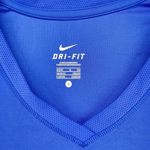 Nike Dri-Fit V-Neck Athletic Tshirt Ladies Size S (4-6) White Embroidery‎ - Picture 3 of 10